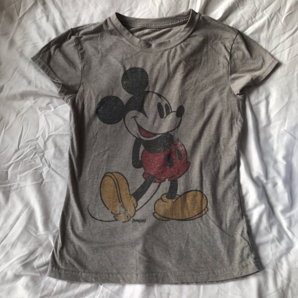 Disney Mickey Mouse Gray Tee Shirt size Medium